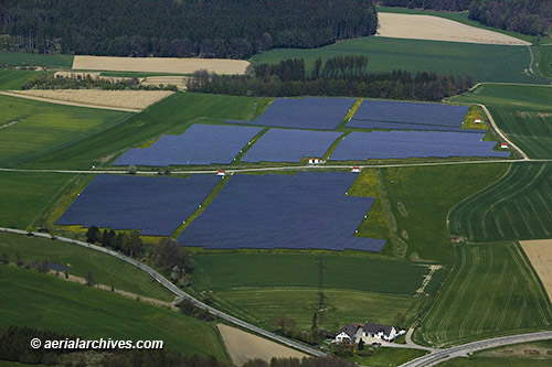 © aerialarchives.com aerial solar farming Bavaria Germany AHLB7595 C0Y2RX