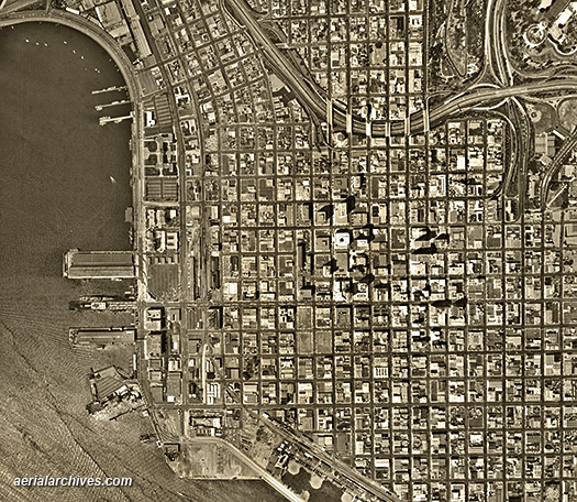 © aerialarchives.com  historical aerial photograph San Diego, CA, 1972
AHLV4219