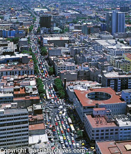 © aerialarchives.com Mexico City traffic, aerial photograph,
AHLB2288.jpg