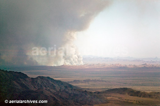 © aerialarchives.com, 2006 wildfires, Blythe, CA, fire, aerial photograph, aerial
photography, AHLB3219.jpg
