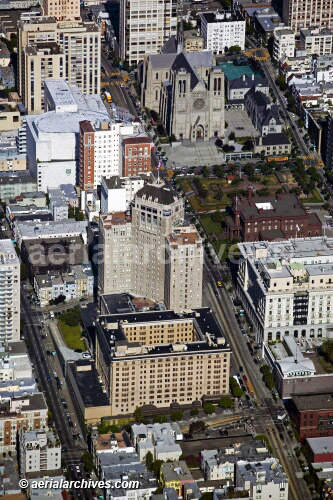 © aerialarchives.com, Nob Hill, Huntington Park, Mark Hopkins, Grace Cathedral, Union Pacific Club,  San Francisco  aerial photograph, aerial
photography, AHLB3661