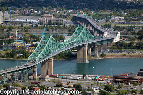 © aerialarchives.com Photographie arienne du pont Jacques Cartier, Montral, Qubec, Canada
