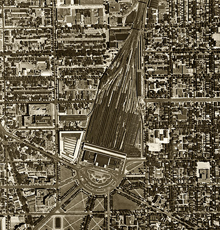 historical aerial photograph  Washington, D.C., C2YRFM, AHLV3317